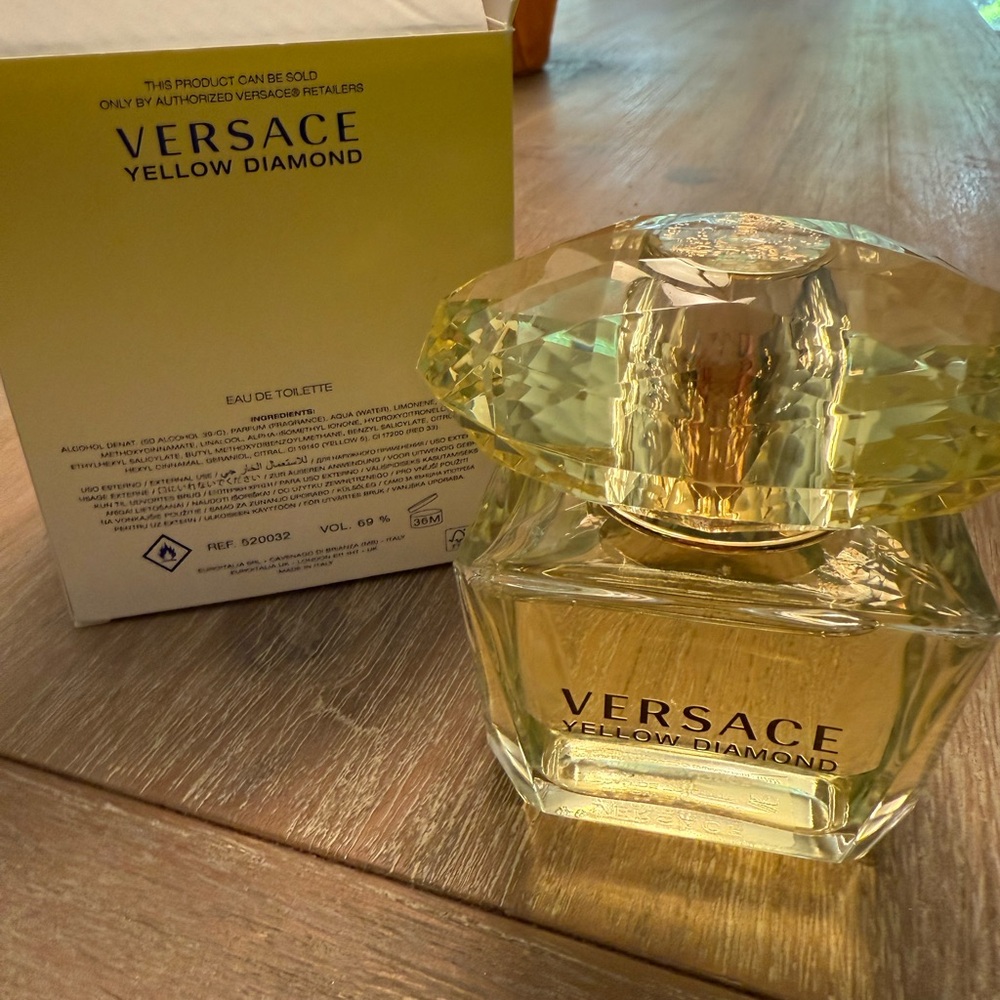 Versace Yellow Skincare Radiance Elixir